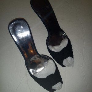 Guess by Marciano Black Suede mules w/open toe 8M (NEW)